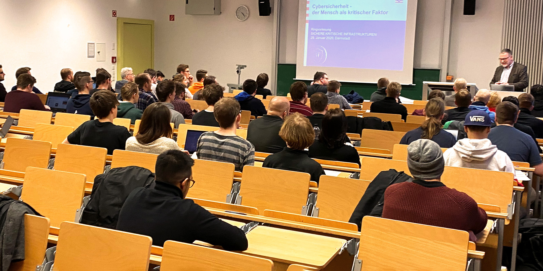 Lecture series “Secure Critical Infrastructures” at TU Darmstadt. Archive photo: PEASEC